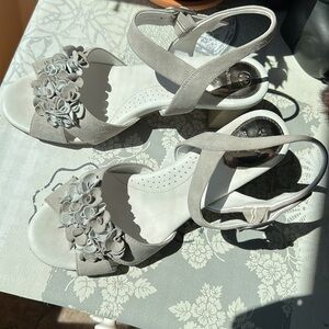Elegant Pearl Gray Women's Sandals